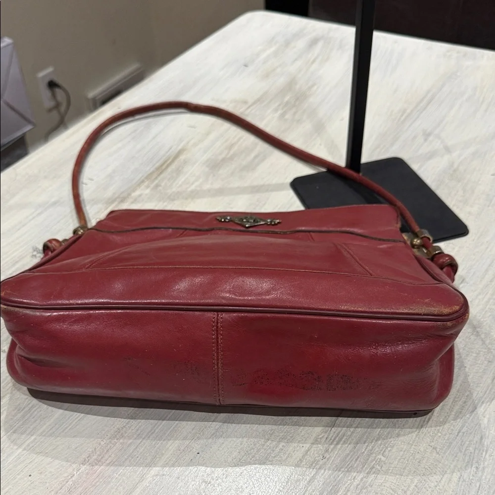 Etienne Aigner Vintage Red Leather Shoulder Bag with Brass Accent - Picture 13 of 14